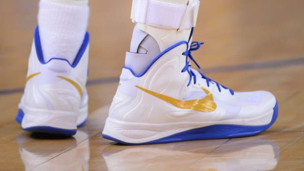 Golden State Warriors point guard Stephen Curry left Nike for Under Armour in 2013 after a failed meeting. Nico Harrison debunked the legendary story on the Point Forward podcast.
